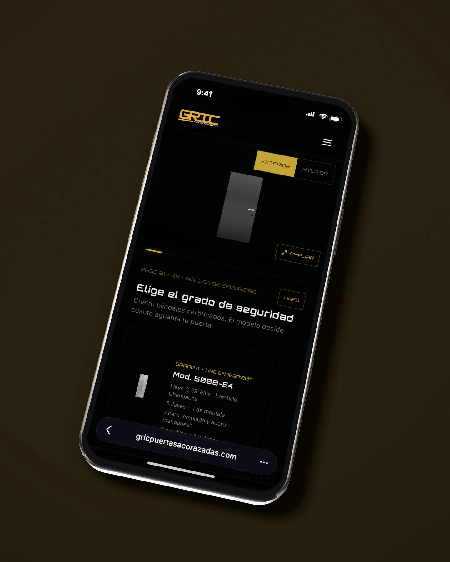 La web de GRIC en un iPhone sobre la mesa